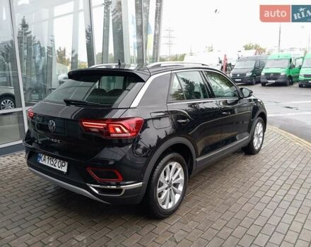 Черный Фольксваген Ти-Рок, объемом двигателя 1.4 л и пробегом 11 тыс. км за 30200 $, фото 5 на Automoto.ua