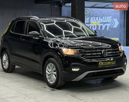 Фольксваген Ті-Рок 2020 у Чернівцях на Automoto.ua Чорний Фольксваген Ті-Рок, об'ємом двигуна 1.6 л та пробігом 200 тис. км за 20700 $, фото 1 на Automoto.ua