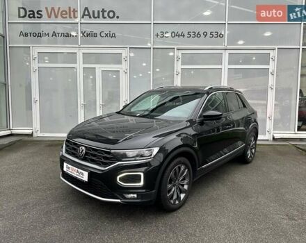 Черный Фольксваген Ти-Рок, объемом двигателя 1.5 л и пробегом 98 тыс. км за 23900 $, фото 1 на Automoto.ua