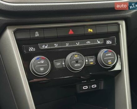 Фольксваген Ти-Рок, объемом двигателя 1.5 л и пробегом 89 тыс. км за 23200 $, фото 29 на Automoto.ua