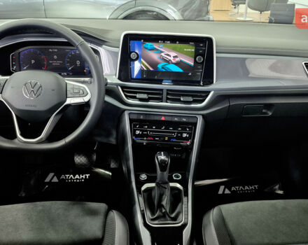купить новое авто Фольксваген Ти-Рок 2025 года от официального дилера Автодім Атлант на Вацлава Гавела Фольксваген фото