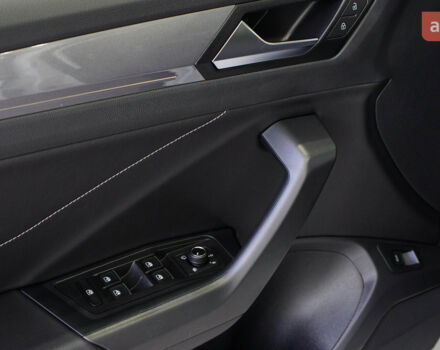 Фольксваген Ти-Рок, объемом двигателя 1.4 л и пробегом 0 тыс. км за 31613 $, фото 17 на Automoto.ua