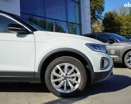 Фольксваген Ті-Рок, об'ємом двигуна 1.4 л та пробігом 8 тис. км за 28920 $, фото 11 на Automoto.ua