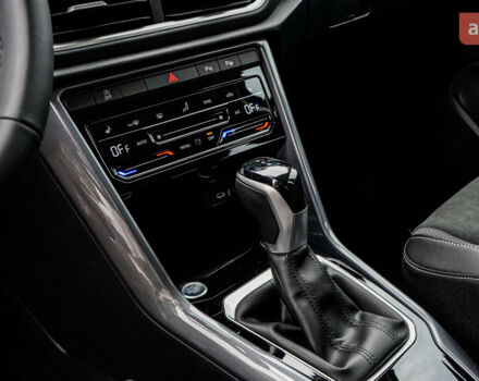 Фольксваген Ті-Рок, об'ємом двигуна 1.4 л та пробігом 0 тис. км за 31613 $, фото 11 на Automoto.ua