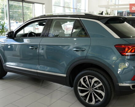 Фольксваген Ті-Рок, об'ємом двигуна 1.4 л та пробігом 0 тис. км за 31613 $, фото 3 на Automoto.ua