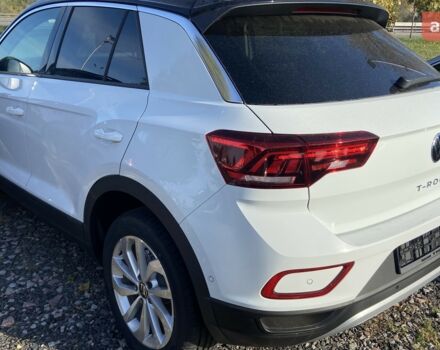 Фольксваген Ті-Рок, об'ємом двигуна 1.4 л та пробігом 0 тис. км за 30255 $, фото 4 на Automoto.ua