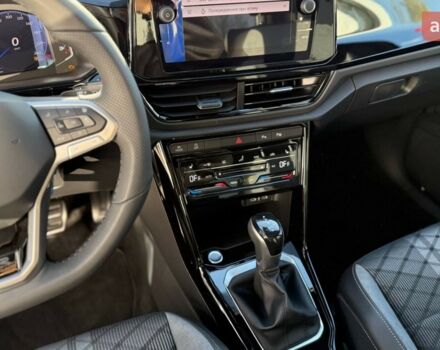 Фольксваген Ти-Рок, объемом двигателя 1.4 л и пробегом 0 тыс. км за 35177 $, фото 24 на Automoto.ua