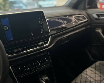 Фольксваген Ті-Рок, об'ємом двигуна 1.4 л та пробігом 0 тис. км за 33635 $, фото 15 на Automoto.ua