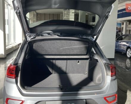 купить новое авто Фольксваген Ти-Рок 2025 года от официального дилера Автодім Атлант на Вацлава Гавела Фольксваген фото