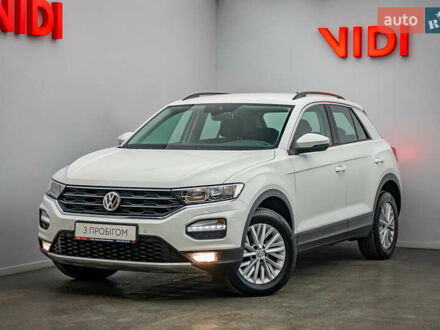 Фольксваген Ти-Рок, объемом двигателя 1.5 л и пробегом 68 тыс. км за 21251 $, фото 1 на Automoto.ua