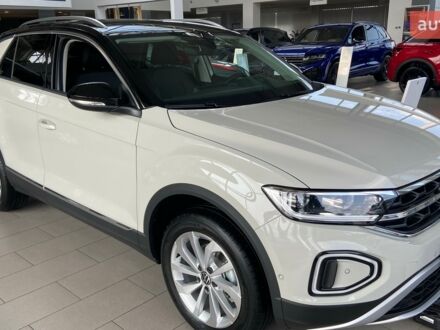 Фольксваген Ти-Рок 2024 в Киеве на Automoto.ua Фольксваген Ти-Рок, объемом двигателя 1.4 л и пробегом 0 тыс. км за 32888 $, фото 1 на Automoto.ua