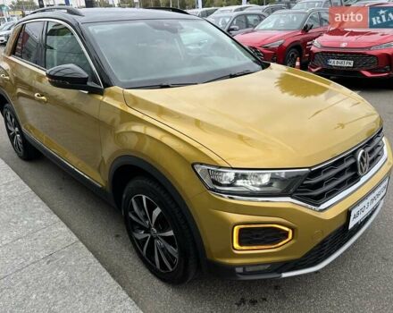 Желтый Фольксваген Ти-Рок, объемом двигателя 1.5 л и пробегом 78 тыс. км за 19713 $, фото 14 на Automoto.ua