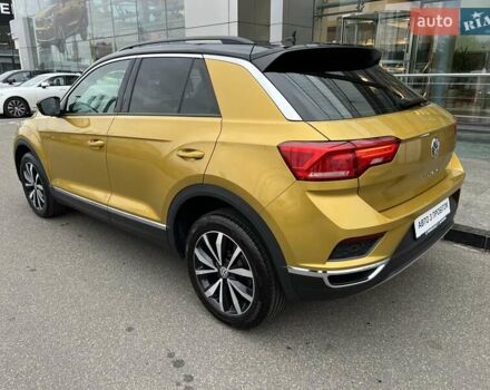 Желтый Фольксваген Ти-Рок, объемом двигателя 1.5 л и пробегом 78 тыс. км за 19713 $, фото 10 на Automoto.ua