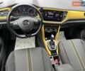 Желтый Фольксваген Ти-Рок, объемом двигателя 1.5 л и пробегом 78 тыс. км за 19713 $, фото 5 на Automoto.ua