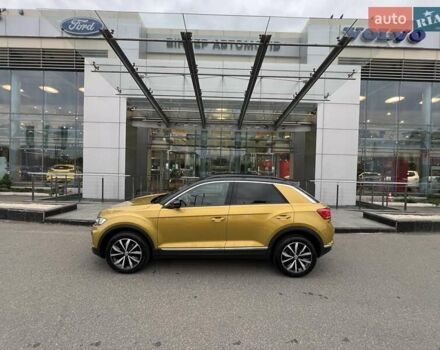 Желтый Фольксваген Ти-Рок, объемом двигателя 1.5 л и пробегом 78 тыс. км за 19713 $, фото 9 на Automoto.ua