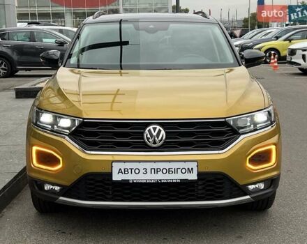 Желтый Фольксваген Ти-Рок, объемом двигателя 1.5 л и пробегом 78 тыс. км за 19713 $, фото 1 на Automoto.ua