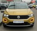 Желтый Фольксваген Ти-Рок, объемом двигателя 1.5 л и пробегом 78 тыс. км за 19713 $, фото 1 на Automoto.ua