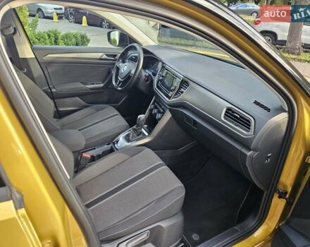 Жовтий Фольксваген Ті-Рок, об'ємом двигуна 1.5 л та пробігом 65 тис. км за 23490 $, фото 32 на Automoto.ua