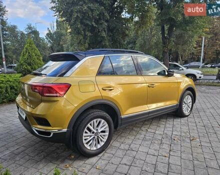 Жовтий Фольксваген Ті-Рок, об'ємом двигуна 1.5 л та пробігом 65 тис. км за 23490 $, фото 6 на Automoto.ua