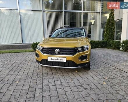 Жовтий Фольксваген Ті-Рок, об'ємом двигуна 1.5 л та пробігом 65 тис. км за 23490 $, фото 1 на Automoto.ua