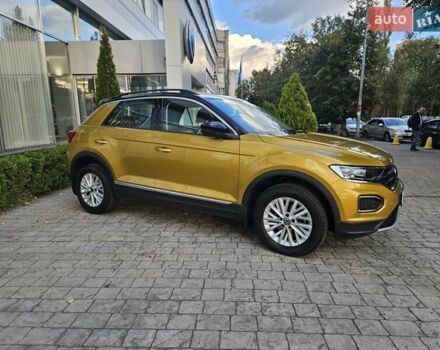Жовтий Фольксваген Ті-Рок, об'ємом двигуна 1.5 л та пробігом 65 тис. км за 23490 $, фото 4 на Automoto.ua