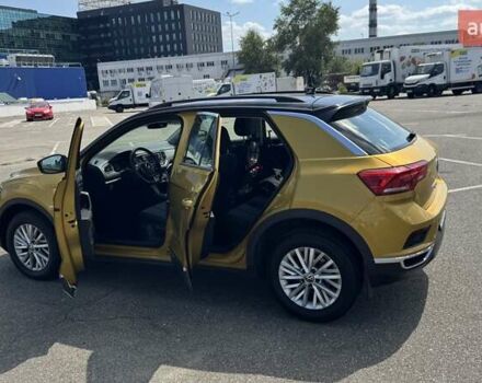 Жовтий Фольксваген Ті-Рок, об'ємом двигуна 1.5 л та пробігом 64 тис. км за 26000 $, фото 11 на Automoto.ua