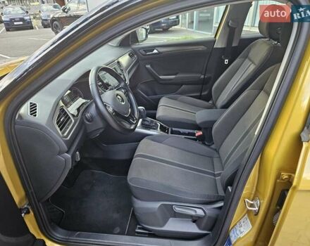 Жовтий Фольксваген Ті-Рок, об'ємом двигуна 1.5 л та пробігом 65 тис. км за 23490 $, фото 17 на Automoto.ua