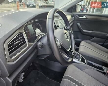 Жовтий Фольксваген Ті-Рок, об'ємом двигуна 1.5 л та пробігом 65 тис. км за 23490 $, фото 20 на Automoto.ua