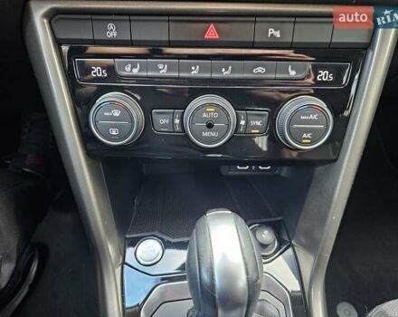 Жовтий Фольксваген Ті-Рок, об'ємом двигуна 1.5 л та пробігом 65 тис. км за 23490 $, фото 41 на Automoto.ua