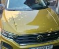 Желтый Фольксваген Ти-Рок, объемом двигателя 1.5 л и пробегом 60 тыс. км за 22900 $, фото 14 на Automoto.ua