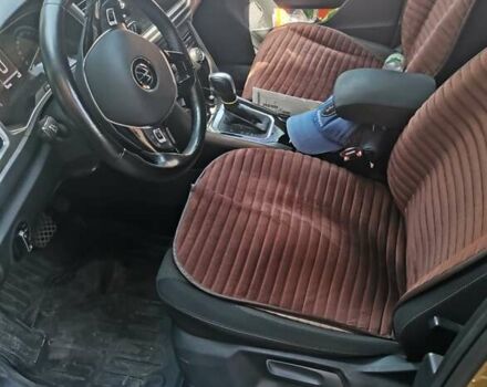 Желтый Фольксваген Ти-Рок, объемом двигателя 1.5 л и пробегом 60 тыс. км за 22900 $, фото 4 на Automoto.ua