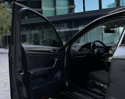 Сірий Фольксваген Ті-Рок, об'ємом двигуна 1.97 л та пробігом 175 тис. км за 25500 $, фото 46 на Automoto.ua