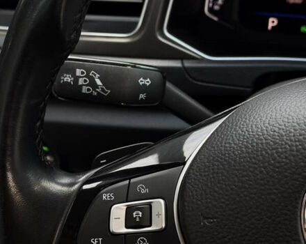 Сірий Фольксваген Ті-Рок, об'ємом двигуна 1.97 л та пробігом 175 тис. км за 25500 $, фото 34 на Automoto.ua