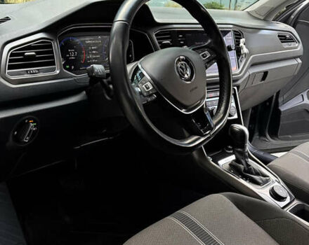 Сірий Фольксваген Ті-Рок, об'ємом двигуна 1.97 л та пробігом 175 тис. км за 25500 $, фото 39 на Automoto.ua