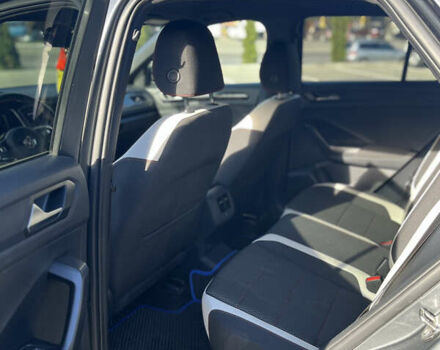 Серый Фольксваген Ти-Рок, объемом двигателя 1.5 л и пробегом 86 тыс. км за 21500 $, фото 9 на Automoto.ua