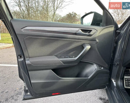 Серый Фольксваген Ти-Рок, объемом двигателя 1.5 л и пробегом 49 тыс. км за 23700 $, фото 10 на Automoto.ua