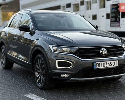 Серый Фольксваген Ти-Рок, объемом двигателя 1.5 л и пробегом 60 тыс. км за 25900 $, фото 3 на Automoto.ua