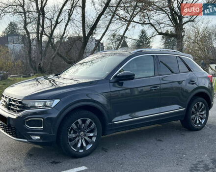 Серый Фольксваген Ти-Рок, объемом двигателя 1.5 л и пробегом 49 тыс. км за 23700 $, фото 28 на Automoto.ua