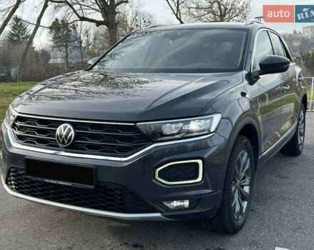 Серый Фольксваген Ти-Рок, объемом двигателя 1.5 л и пробегом 49 тыс. км за 23700 $, фото 3 на Automoto.ua