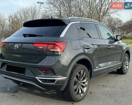 Серый Фольксваген Ти-Рок, объемом двигателя 1.5 л и пробегом 49 тыс. км за 23700 $, фото 22 на Automoto.ua