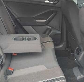 Серый Фольксваген Ти-Рок, объемом двигателя 1.5 л и пробегом 49 тыс. км за 22400 $, фото 32 на Automoto.ua