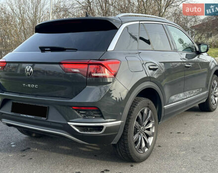 Серый Фольксваген Ти-Рок, объемом двигателя 1.5 л и пробегом 49 тыс. км за 23700 $, фото 4 на Automoto.ua