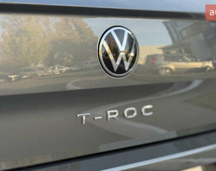 Серый Фольксваген Ти-Рок, объемом двигателя 1.5 л и пробегом 60 тыс. км за 25900 $, фото 2 на Automoto.ua