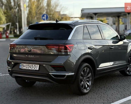 Серый Фольксваген Ти-Рок, объемом двигателя 1.5 л и пробегом 60 тыс. км за 25900 $, фото 1 на Automoto.ua