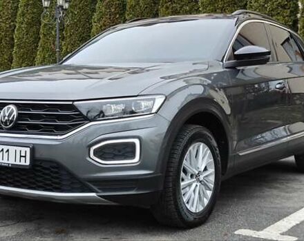Серый Фольксваген Ти-Рок, объемом двигателя 1.5 л и пробегом 49 тыс. км за 22400 $, фото 4 на Automoto.ua