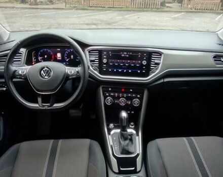 Серый Фольксваген Ти-Рок, объемом двигателя 1.5 л и пробегом 49 тыс. км за 22400 $, фото 28 на Automoto.ua