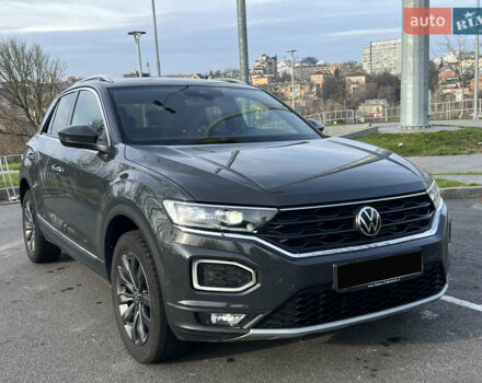 Серый Фольксваген Ти-Рок, объемом двигателя 1.5 л и пробегом 49 тыс. км за 23700 $, фото 21 на Automoto.ua