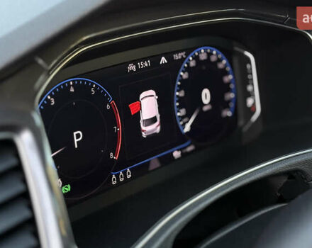 Серый Фольксваген Ти-Рок, объемом двигателя 1.5 л и пробегом 60 тыс. км за 25900 $, фото 11 на Automoto.ua