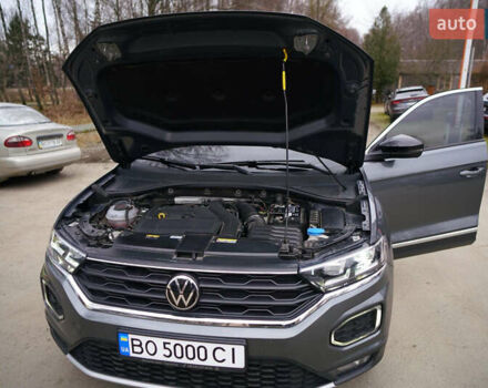 Сірий Фольксваген Ті-Рок, об'ємом двигуна 1.5 л та пробігом 39 тис. км за 26300 $, фото 2 на Automoto.ua