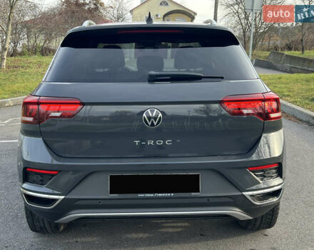 Серый Фольксваген Ти-Рок, объемом двигателя 1.5 л и пробегом 49 тыс. км за 23700 $, фото 5 на Automoto.ua